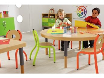 ADJUSTABLE TABLE WITH THICK TABLE TOP