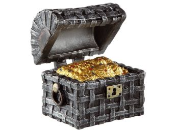 PIRATE FIGURINE Pirate chest