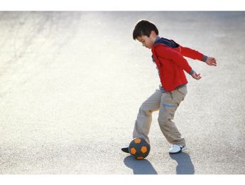 BALLON DE FOOTBALL Street Soccer Taille 3