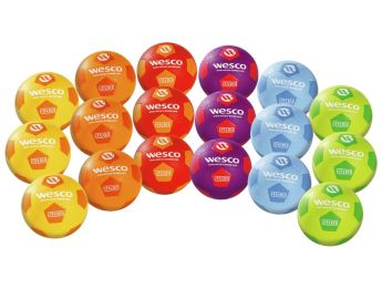 Ultra soft FOOTBALL MAXI PACKUltra soft Size 3 FOOTBALLS