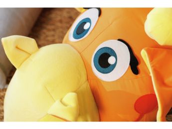 COUSSIN GÉANT Olaf la girafe