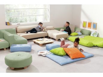 KLEINER RECHTECKIGER HOCKER Cocoon Komfort
