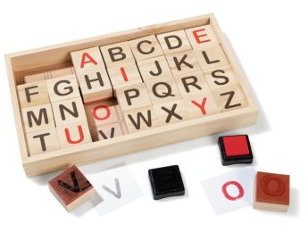 SETJE MET HOUTEN STEMPELS + INKTKUSSEN Alfabet in hoofdletters