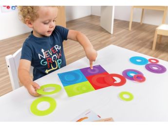 ASSOZIATIONSSPIEL Durchscheinende farbige Ringe