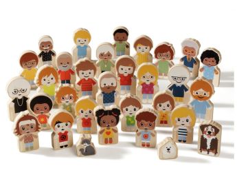 MAXI-SET MIT 31 HOLZFIGUREN