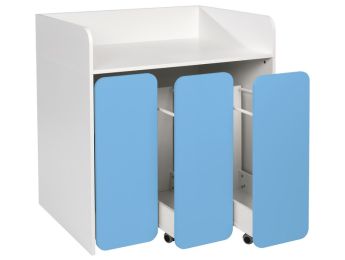 ANKLEIDEMÖBEL Mit drei kleinen Rolltheken