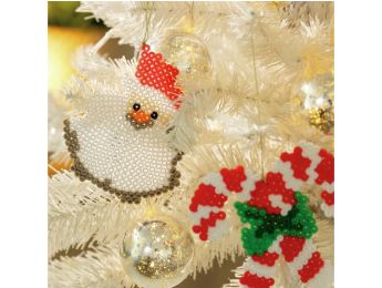 SET MIT BÜGELPERLEN Weihnachtliche Aufhängungen