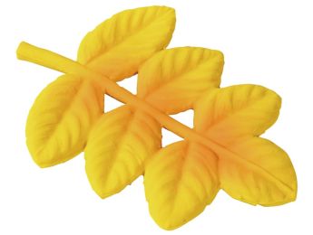 TEETHING RATTLE Walnut leaf