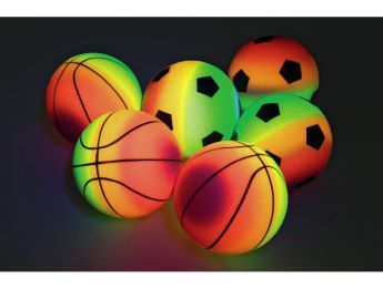 VOETBALLEN EN BASKETBALLEN UV