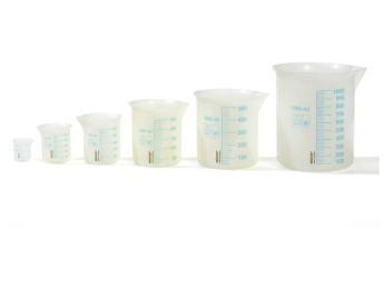 SET VON MESSBEHÄLTERN
