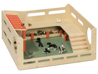 BAUERNHOF SPIELKOFFER UND 12 TIERE