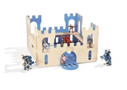 CASTLE CHEST AND 10 PLASTIC FIGURINES