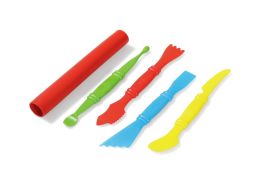 PLASTIC ROLL AND CHISELS