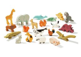 WOODEN ANIMAL FIGURINES MAXI PACK