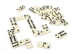 TRADITIONAL DOMINOES Tactile