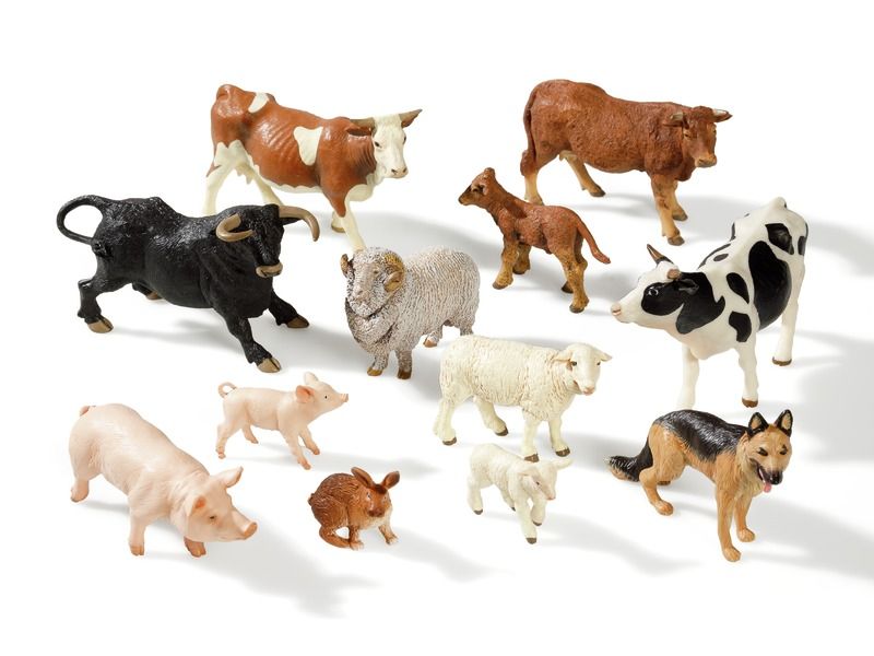 MAXI PACK Little cowshed + 12 animals