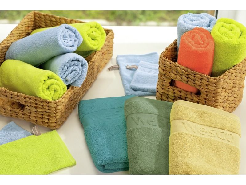 BATHROOM TOWELS FOR INTENSIVE WASHING Large towel
