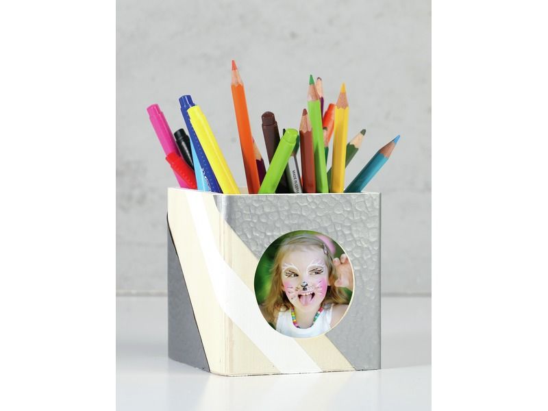 PENCIL POT WITH FRAME TO DECORATE