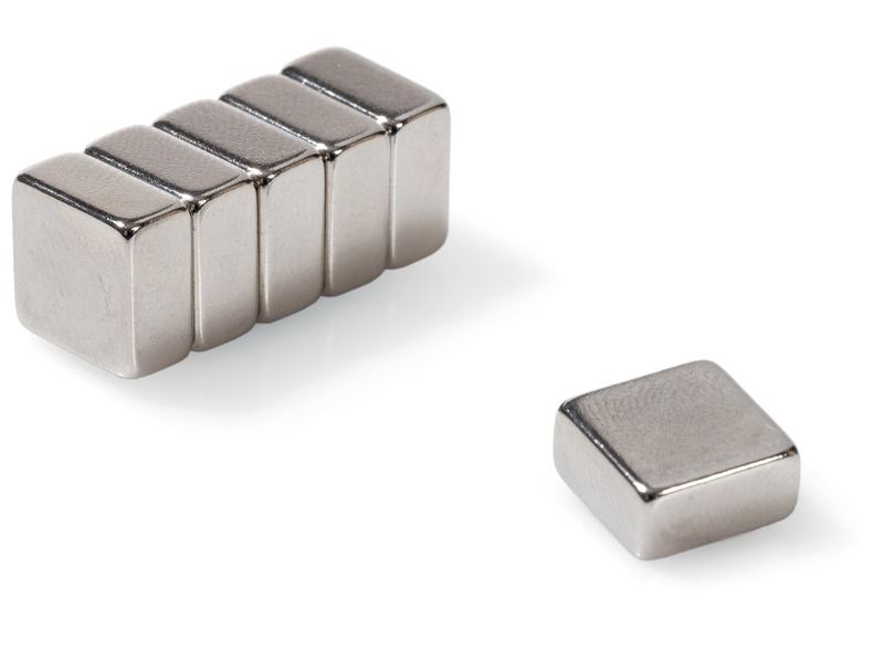 SUPER-POWERFUL SQUARE MAGNETS