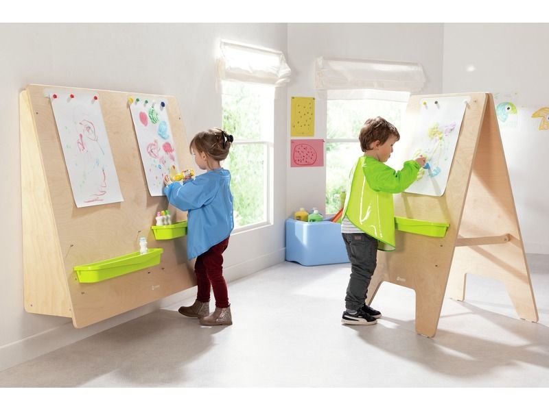 LARGE WALL EASEL For 3 children