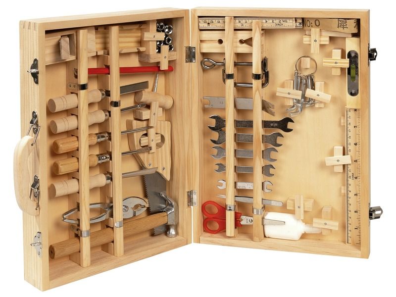 Elements WORKBENCH With real tools