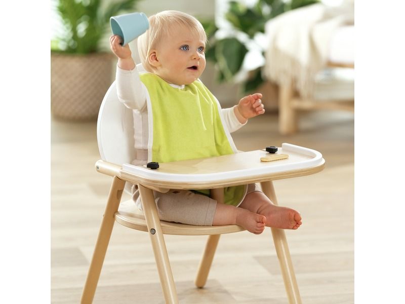 NURSERY CHAIR with removable shelf T0