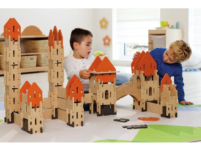 FORTIFIED CASTLE TO CONSTRUCT