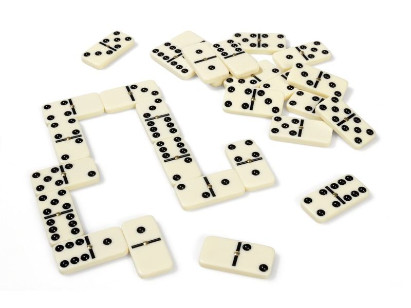 TRADITIONAL DOMINOES Tactile