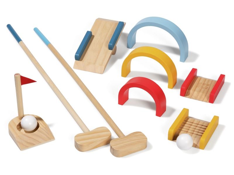 MINIGOLF MIT HINDERNISSEN aus Holz