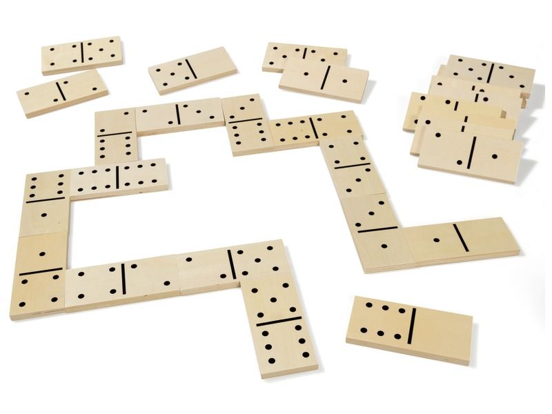 DOMINOS GÉANTS