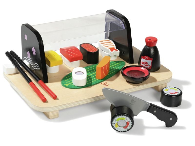 WOODEN SUSHI SET