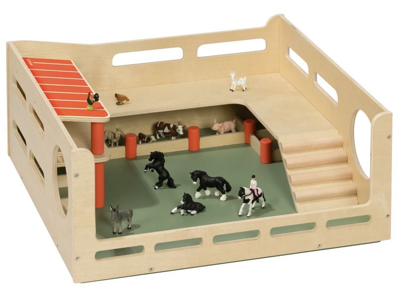 BOERDERIJBAK EN 12 DIEREN