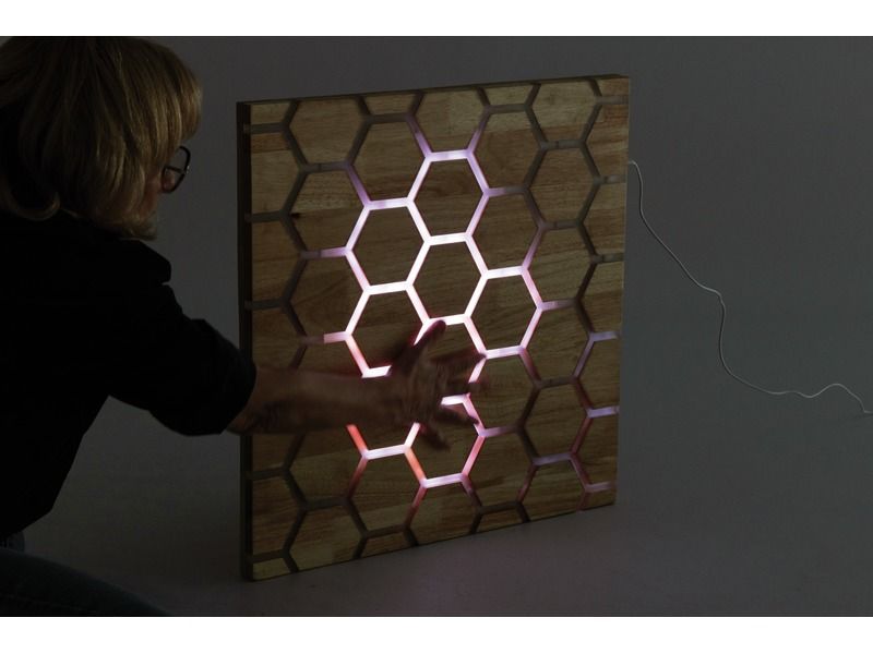 INTERACTIVE HONEYCOMB LIGHT-UP PANEL