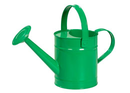 Jardinage dehors bébé